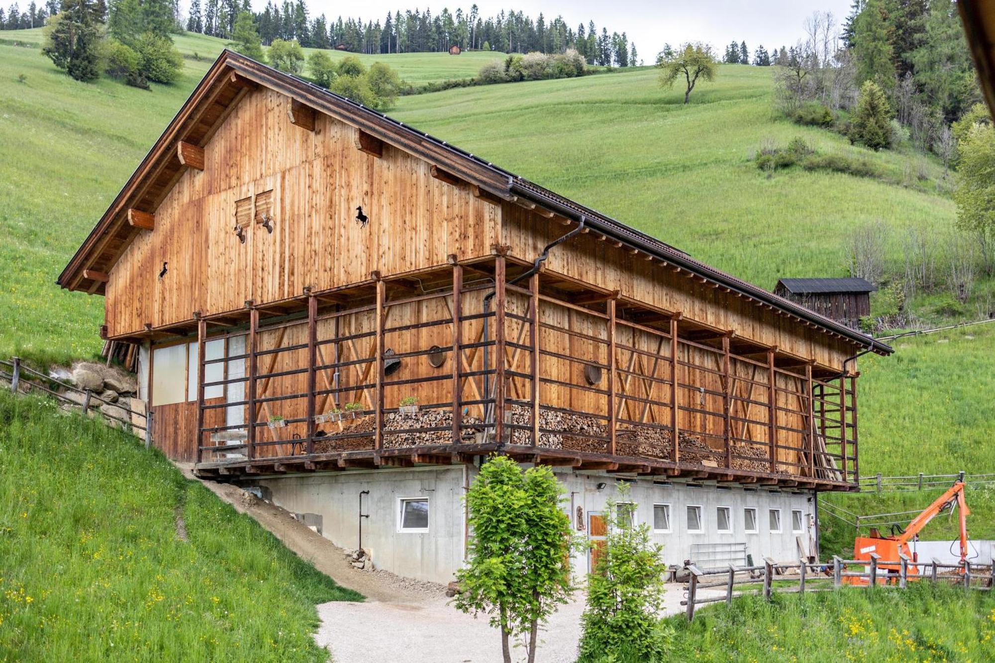 Bolser App Piz Da Peres San Vigilio Di Marebbe Bilik gambar